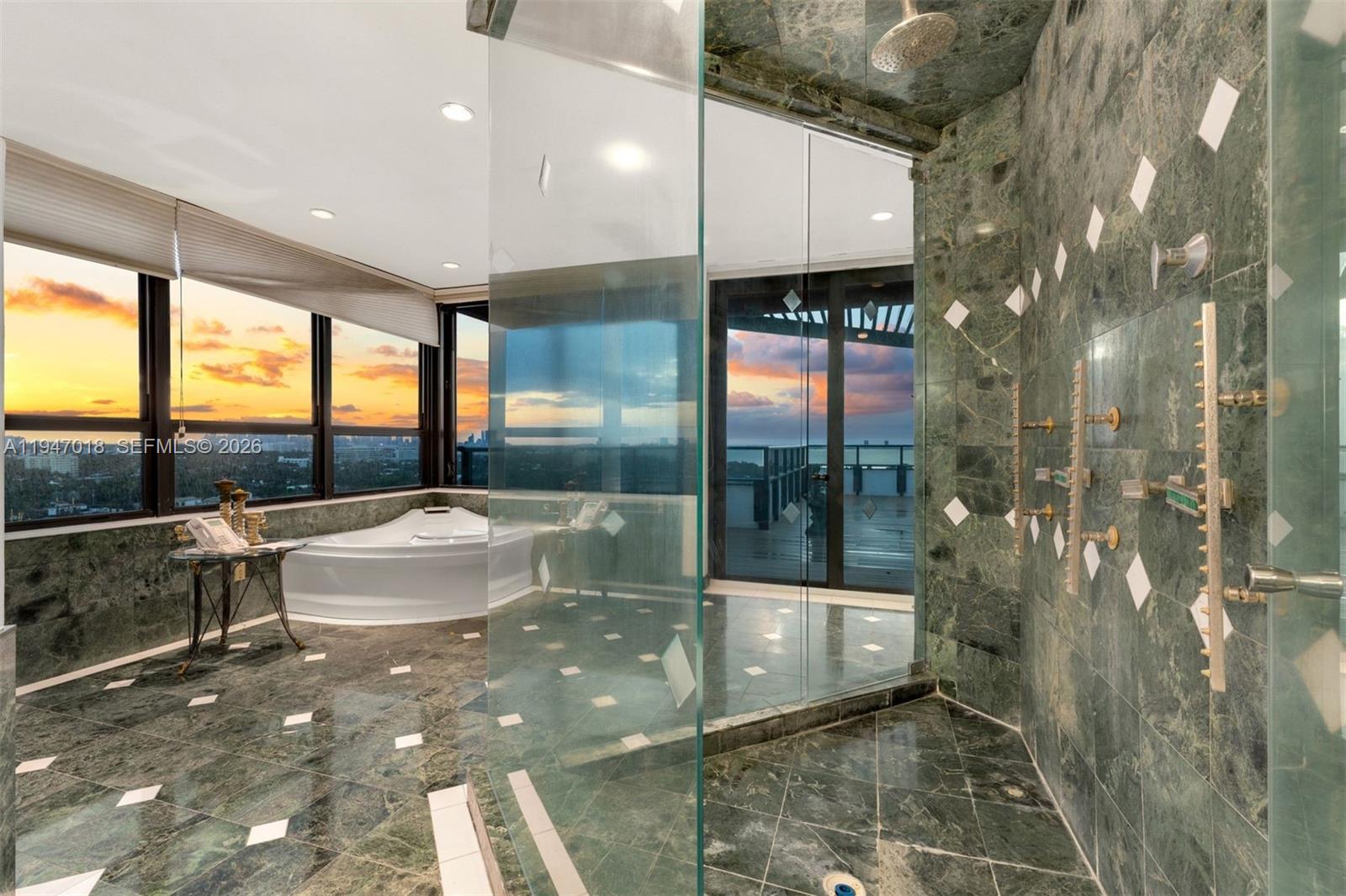 5225 Collins Ave #PH8 Miami Beach, FL 33140