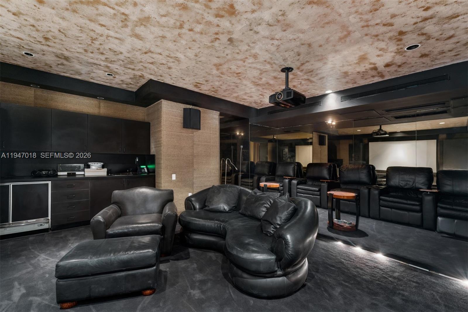 5225 Collins Ave #PH8 Miami Beach, FL 33140