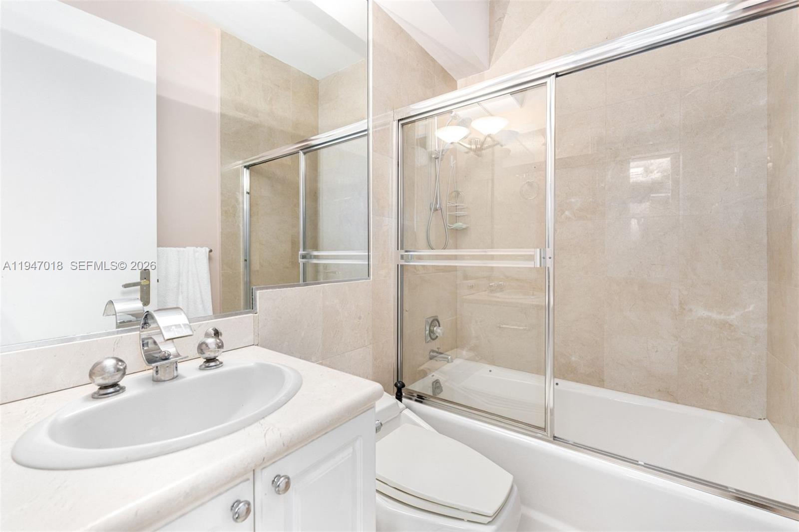 5225 Collins Ave #PH8 Miami Beach, FL 33140