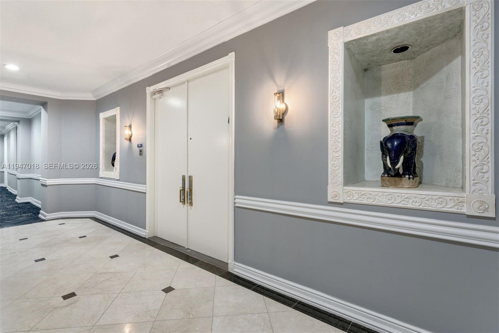 5225 Collins Ave #PH8 Miami Beach, FL 33140