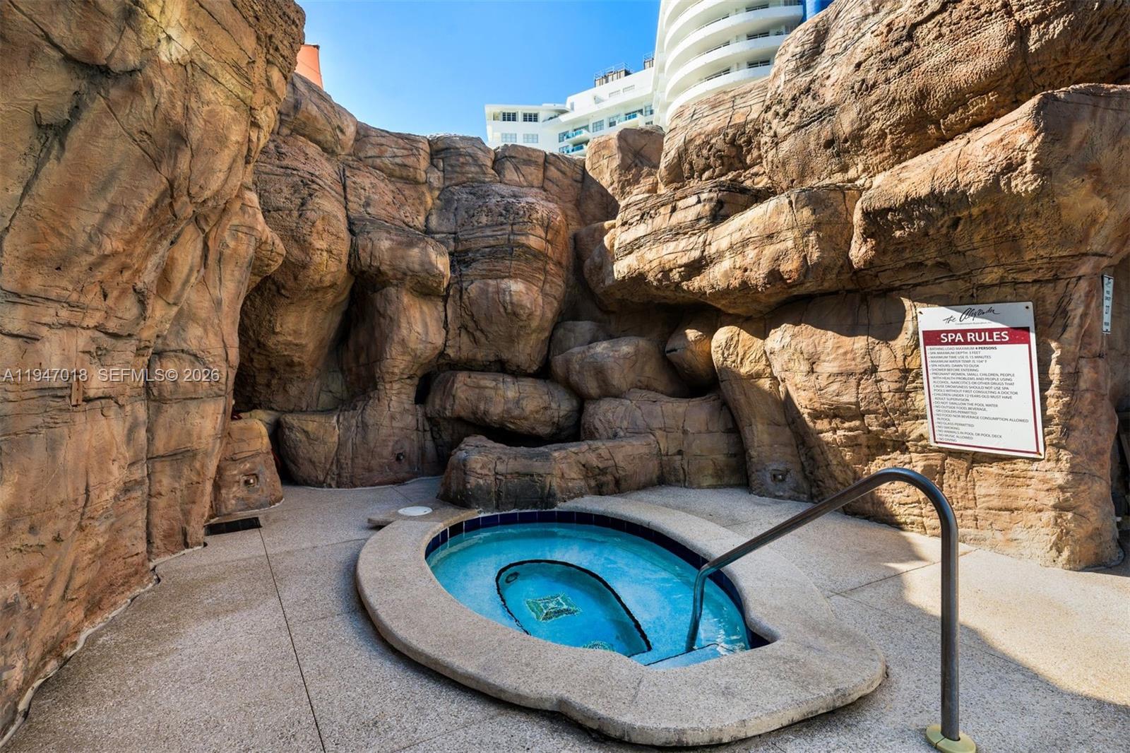 5225 Collins Ave #PH8 Miami Beach, FL 33140