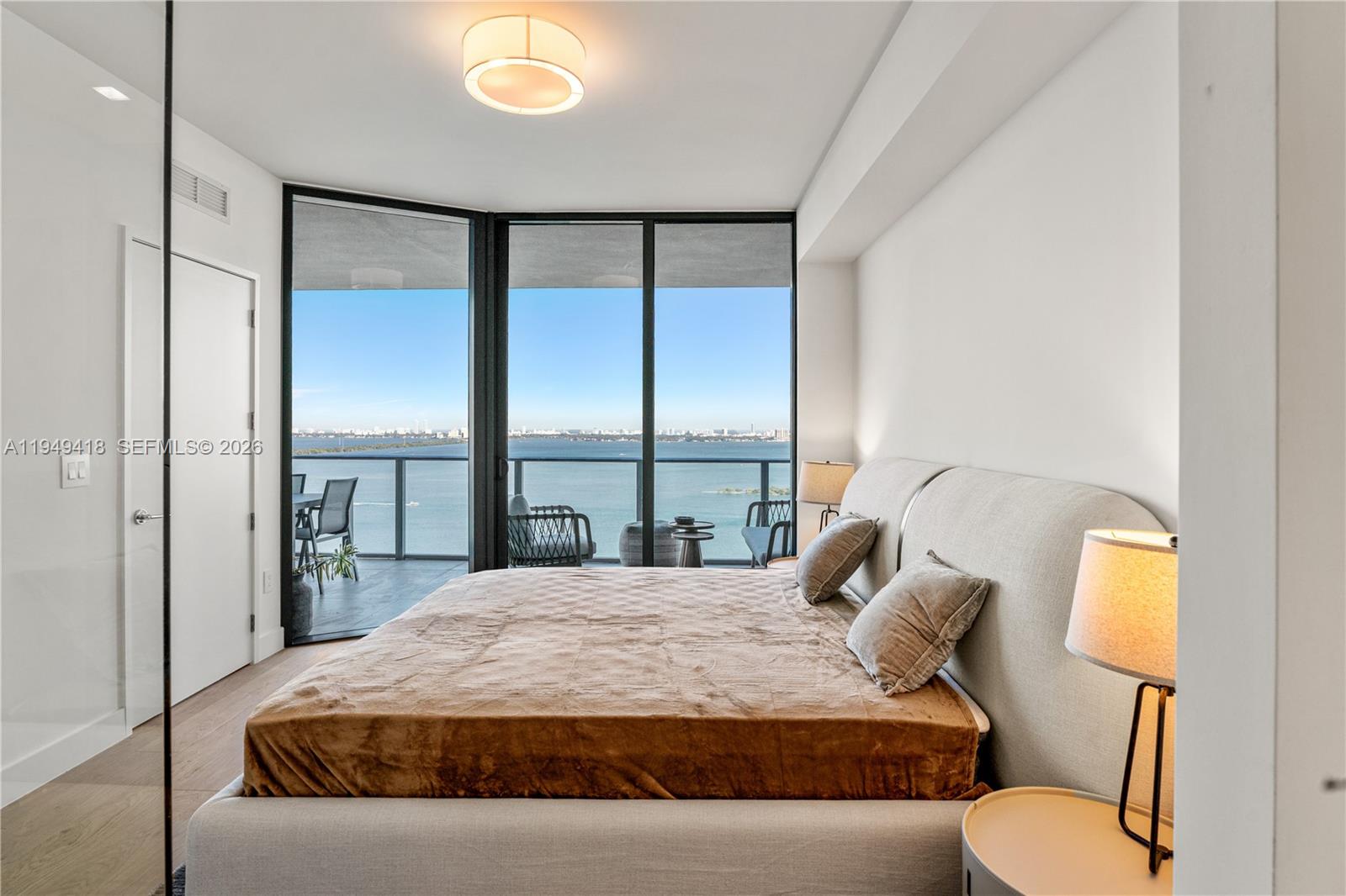 700 NE 24th St #2602 Miami, FL 33137