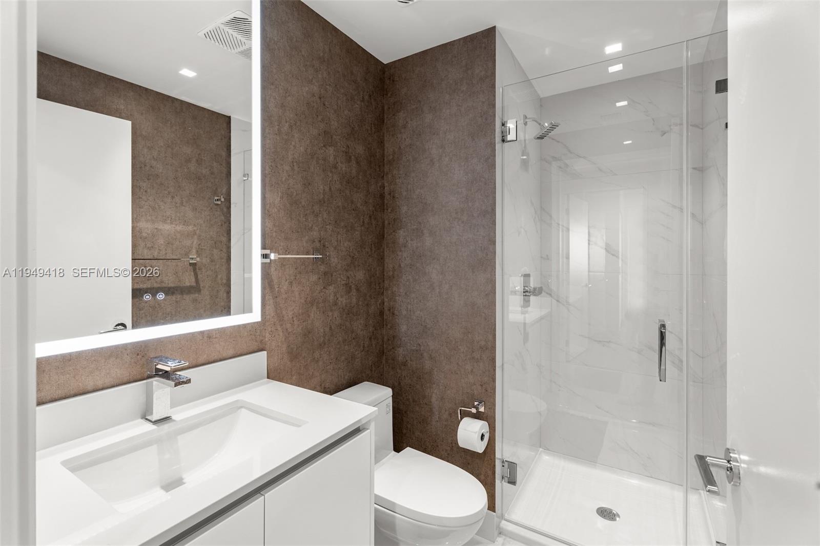 700 NE 24th St #2602 Miami, FL 33137