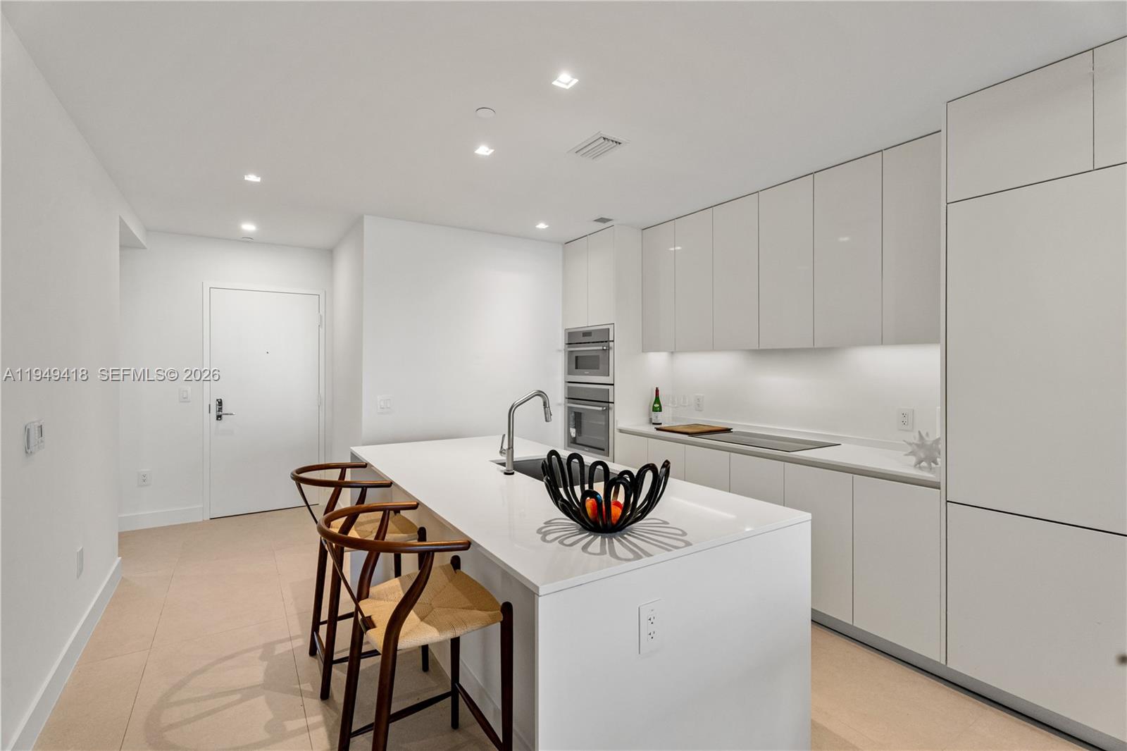 700 NE 24th St #2602 Miami, FL 33137