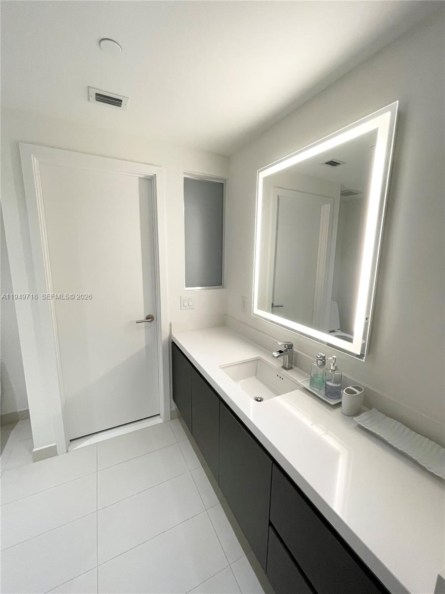 image Paramount Miami Worldcenter5