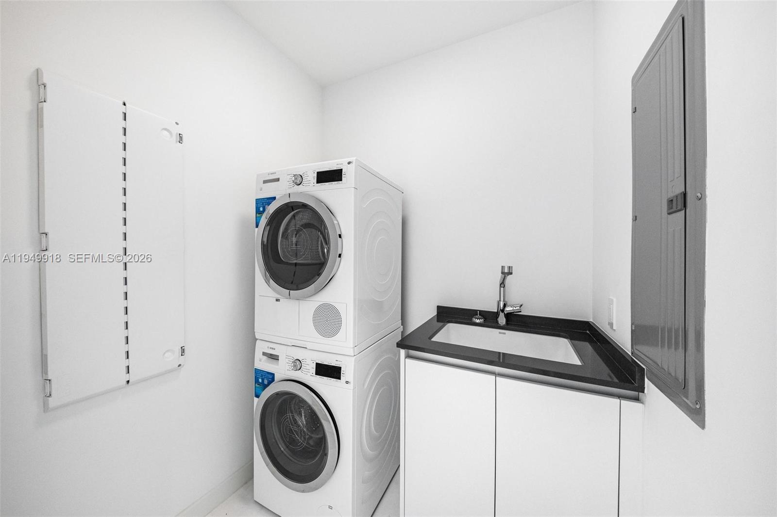 300 Biscayne Blvd Way #4507W Miami, FL 33131