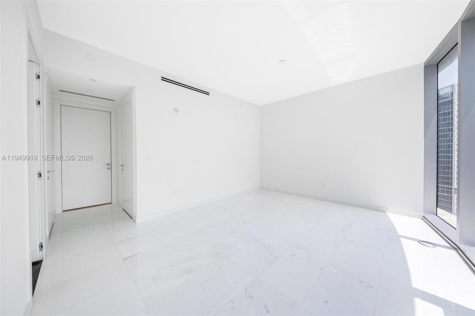 300 Biscayne Blvd Way #4507W Miami, FL 33131