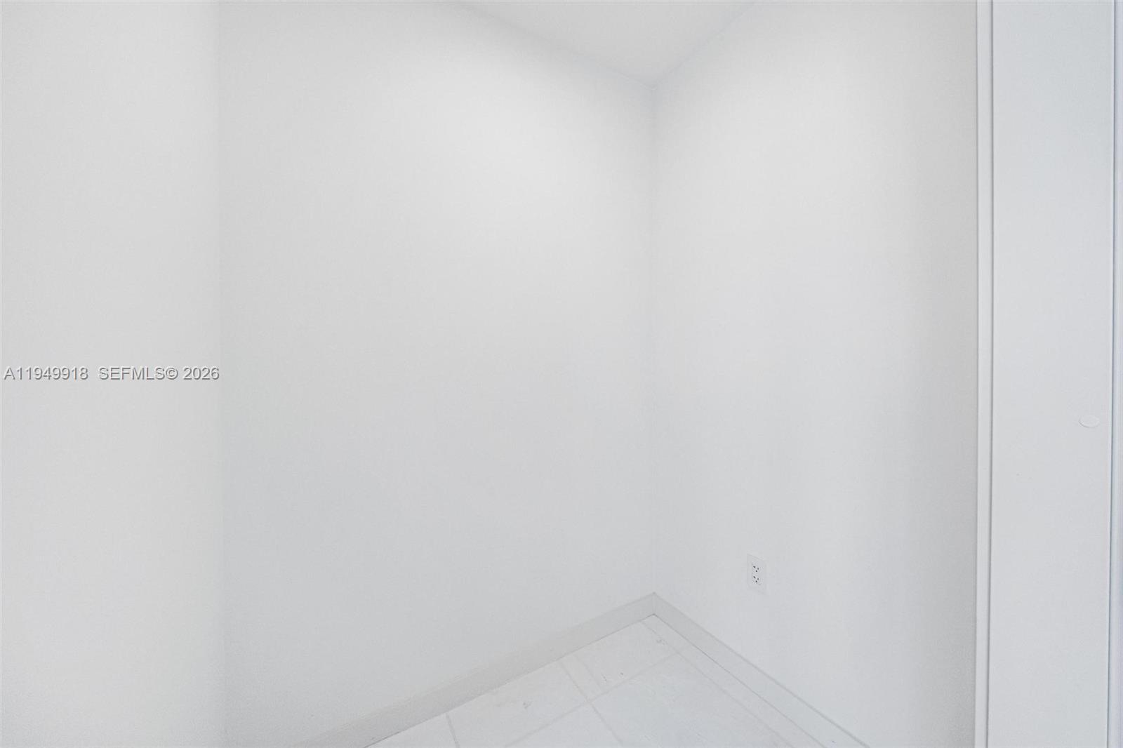 300 Biscayne Blvd Way #4507W Miami, FL 33131