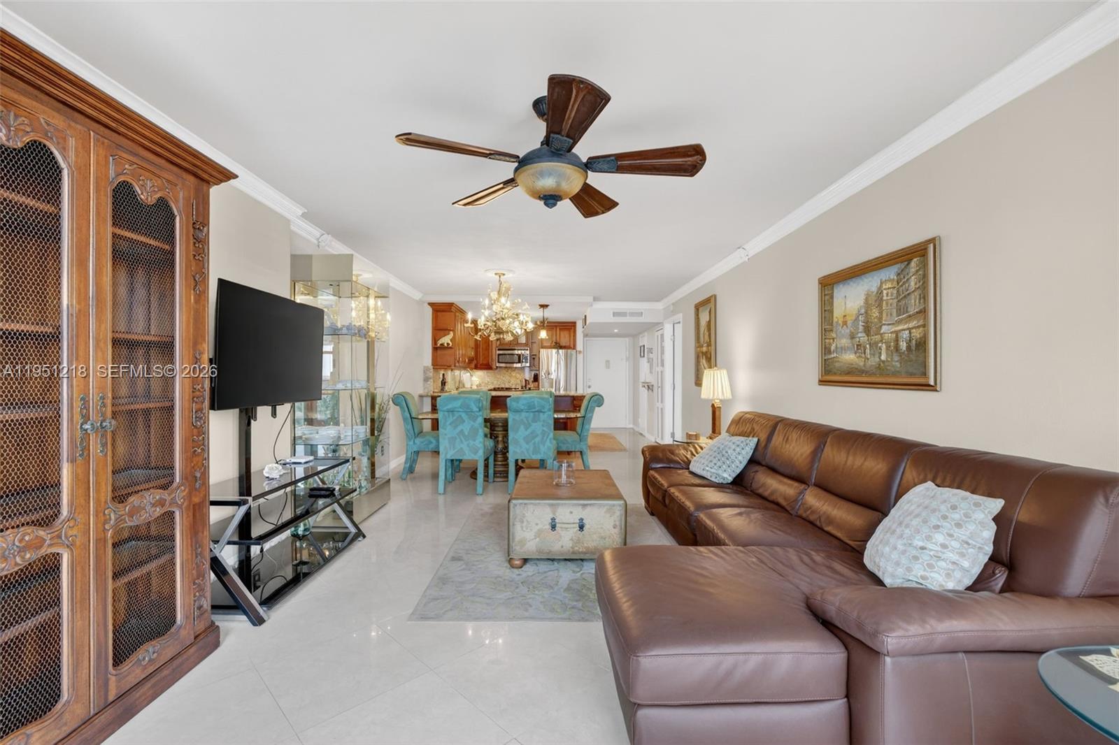 1000 Parkview Dr #806 Hallandale Beach, FL 33009