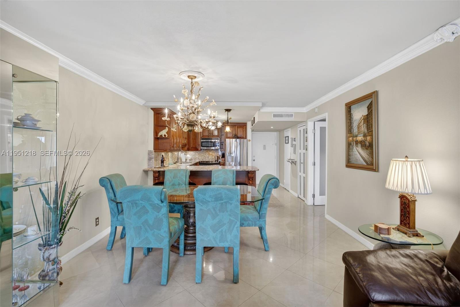 1000 Parkview Dr #806 Hallandale Beach, FL 33009