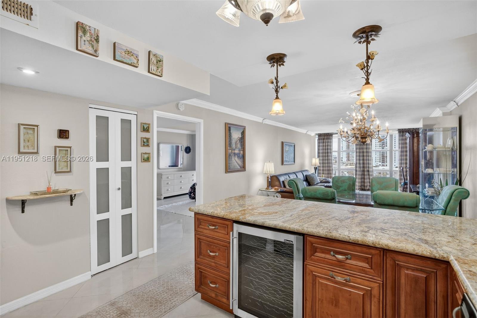 1000 Parkview Dr #806 Hallandale Beach, FL 33009