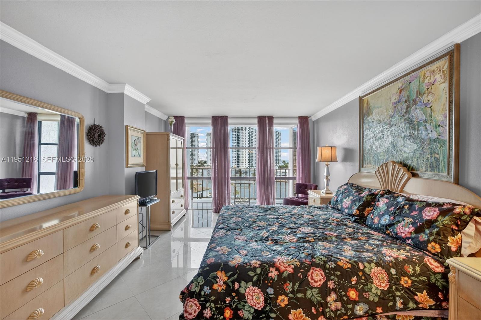 1000 Parkview Dr #806 Hallandale Beach, FL 33009