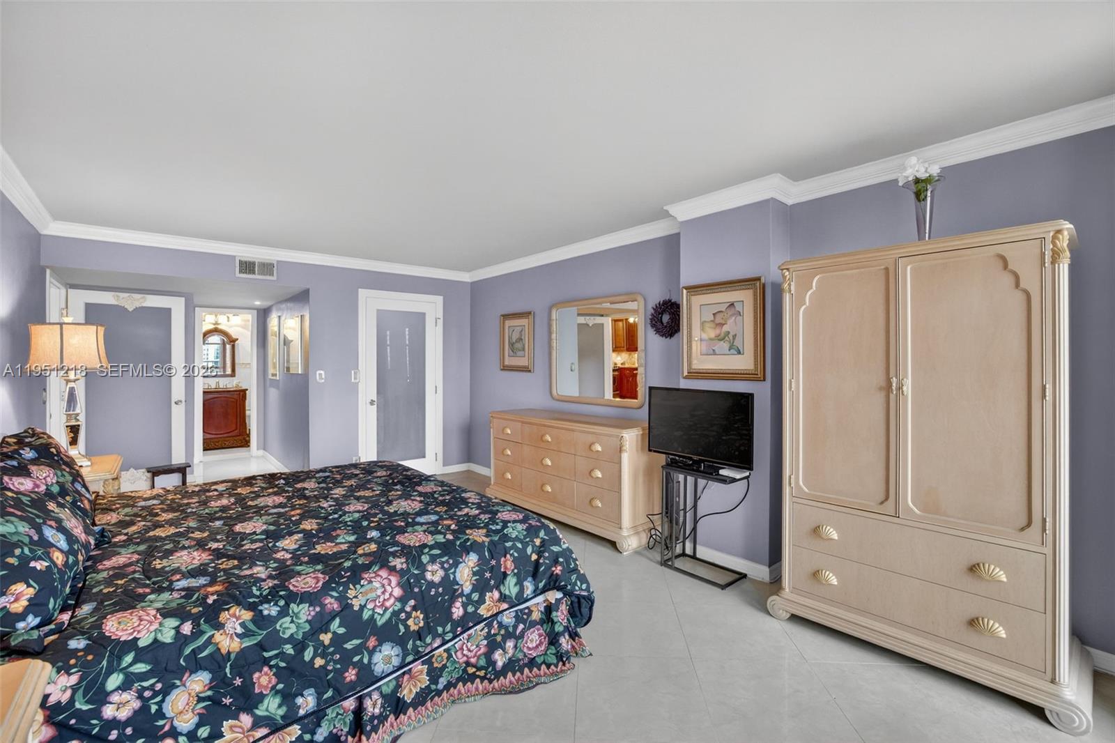 1000 Parkview Dr #806 Hallandale Beach, FL 33009