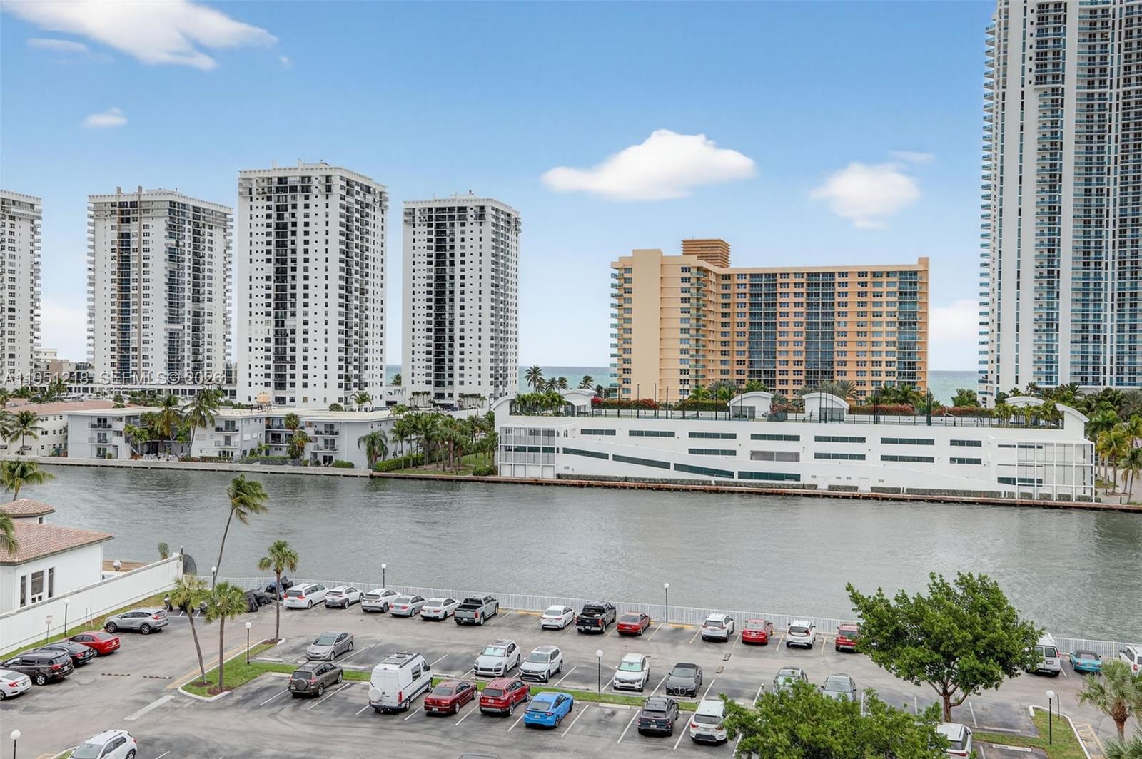 1000 Parkview Dr #806 Hallandale Beach, FL 33009