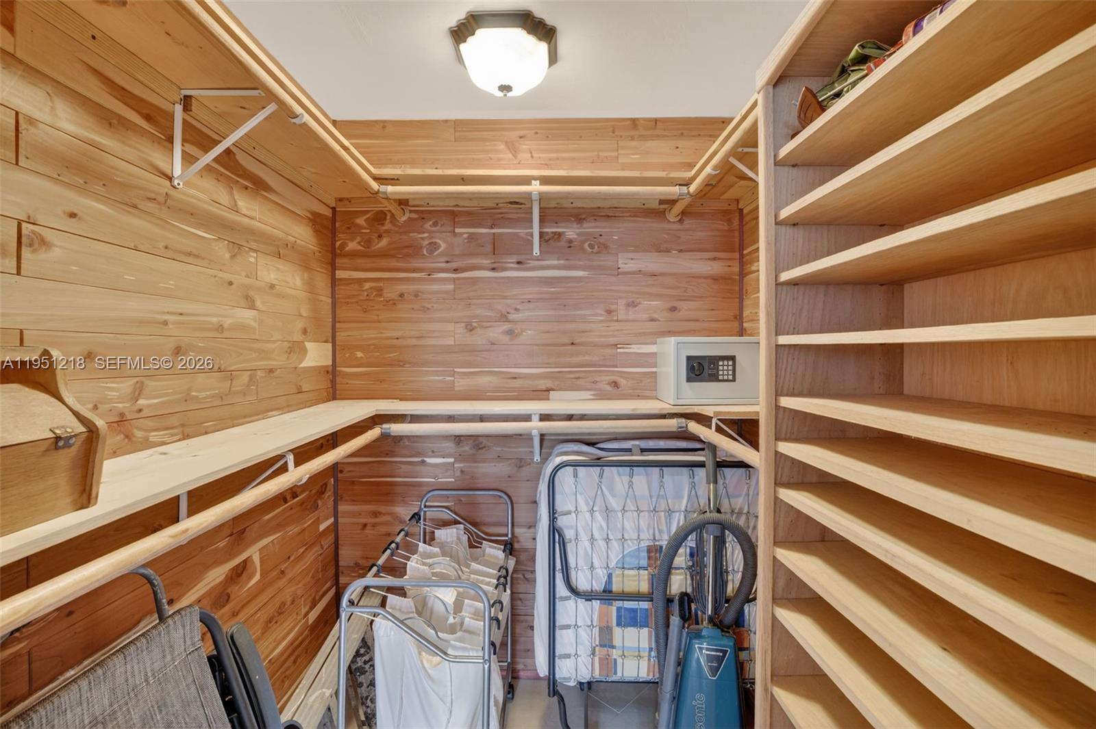 1000 Parkview Dr #806 Hallandale Beach, FL 33009