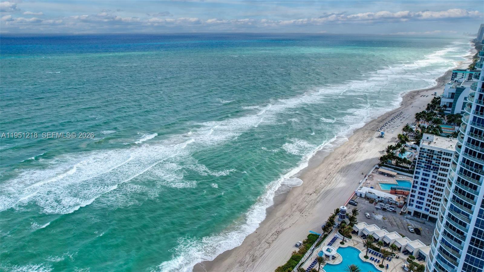 1000 Parkview Dr #806 Hallandale Beach, FL 33009