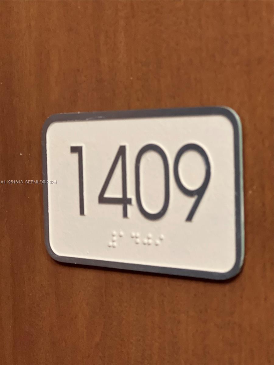 image Brickell on the River North10