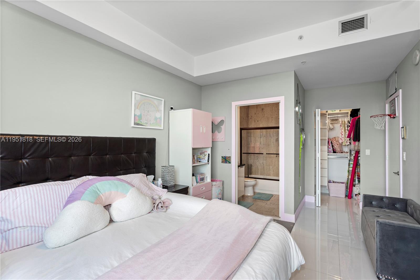 7901 Hispanola Ave #902 North Bay Village, FL 33141