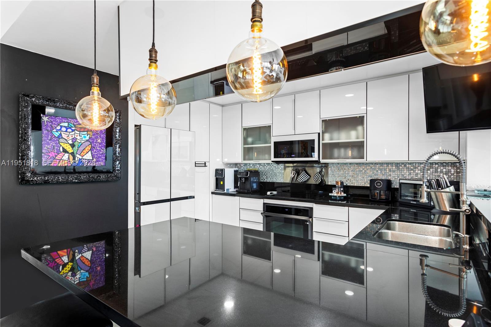 7901 Hispanola Ave #902 North Bay Village, FL 33141