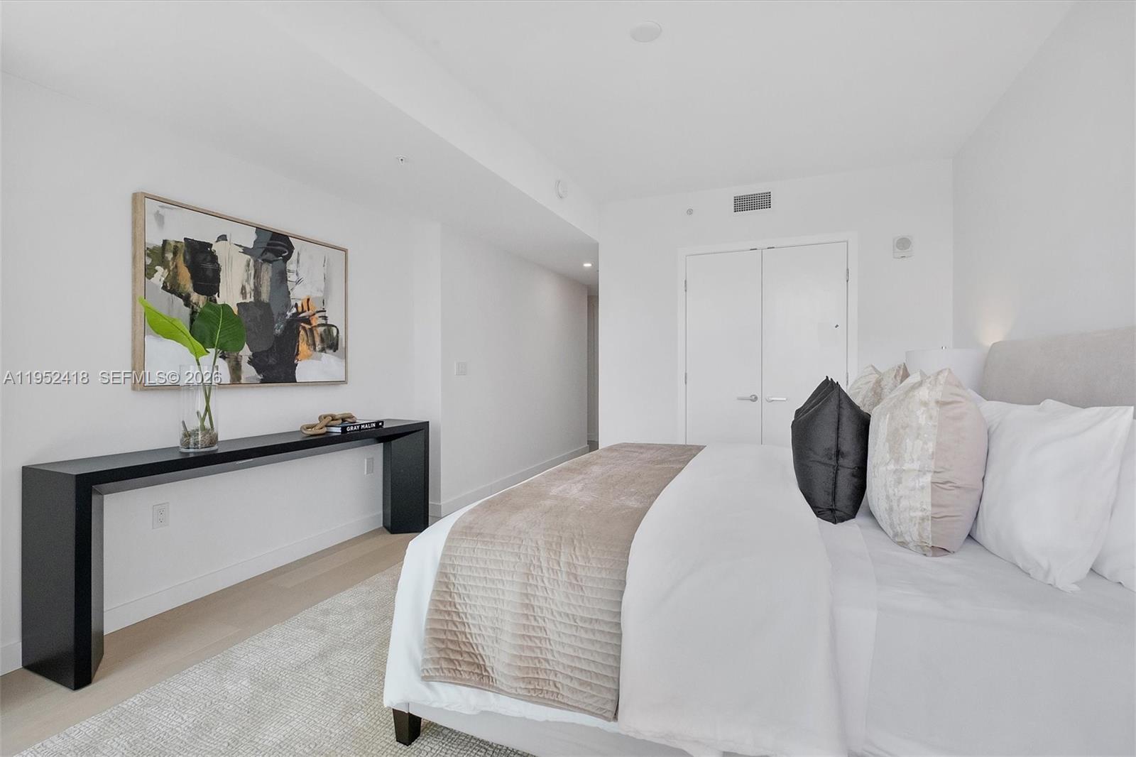 9221 E Bay Hbr #509 Bay Harbor Islands, FL 33154