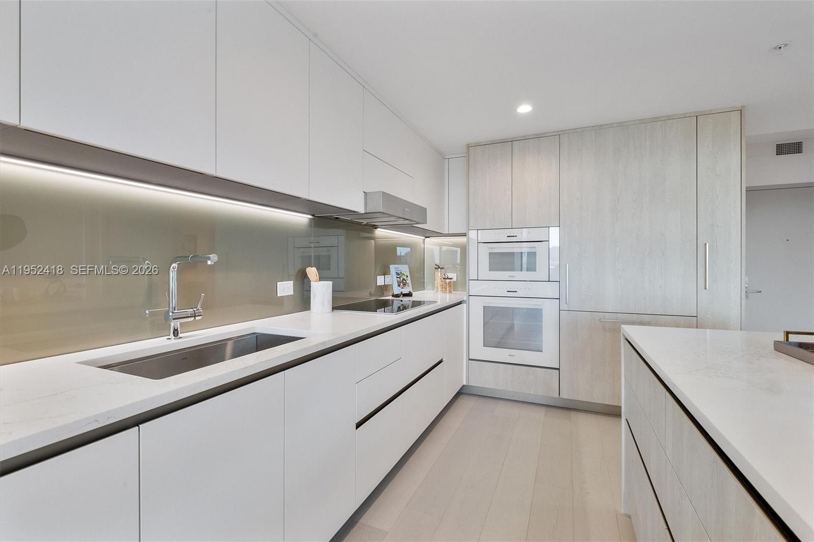 9221 E Bay Hbr #509 Bay Harbor Islands, FL 33154