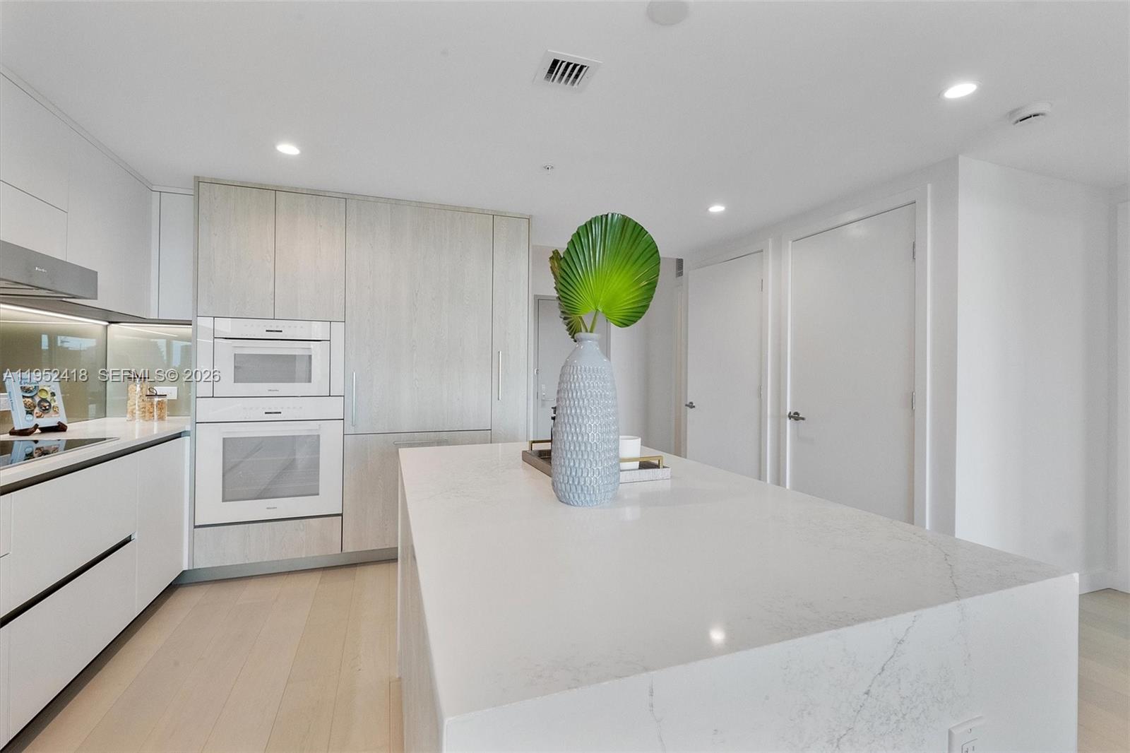 9221 E Bay Hbr #509 Bay Harbor Islands, FL 33154