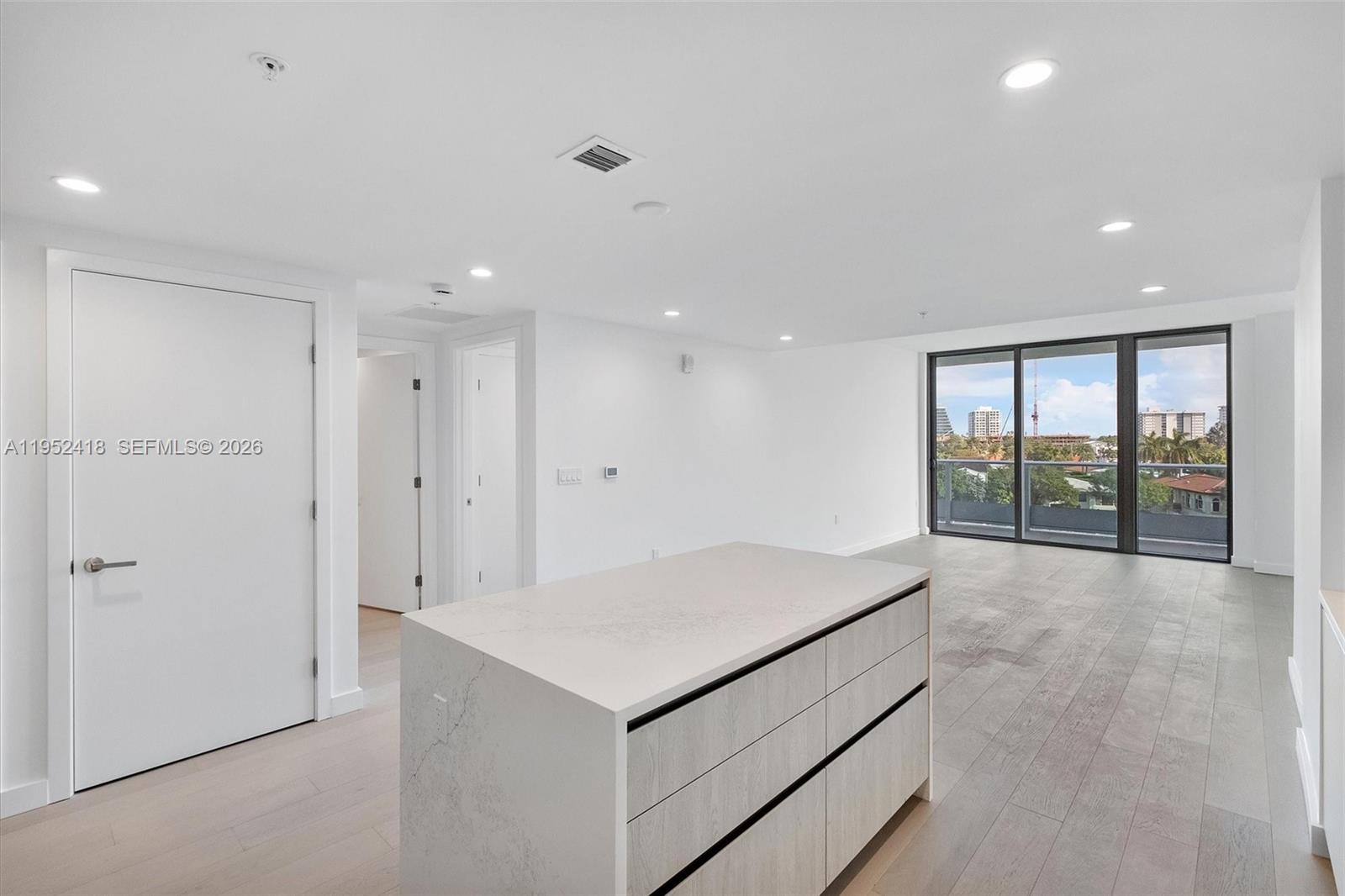 9221 E Bay Hbr #509 Bay Harbor Islands, FL 33154