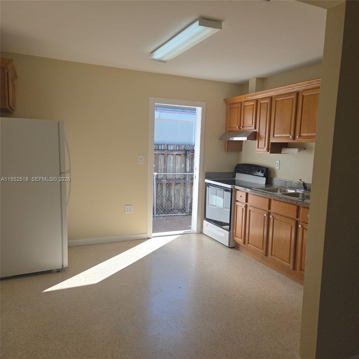 7401 SW 21st St Miami, FL 33155