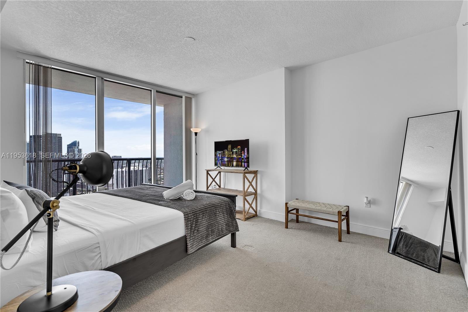 1750 N Bayshore Dr #5310 Miami, FL 33132