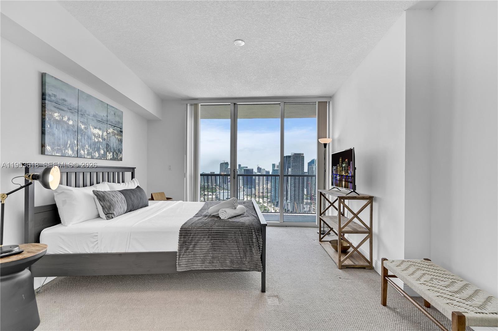 1750 N Bayshore Dr #5310 Miami, FL 33132