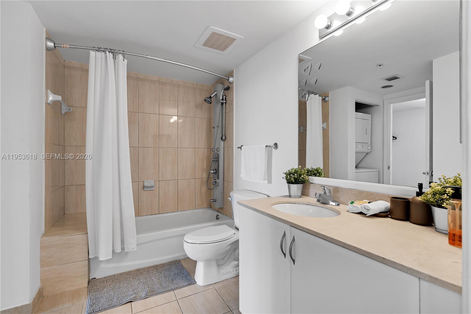 1750 N Bayshore Dr #5310 Miami, FL 33132