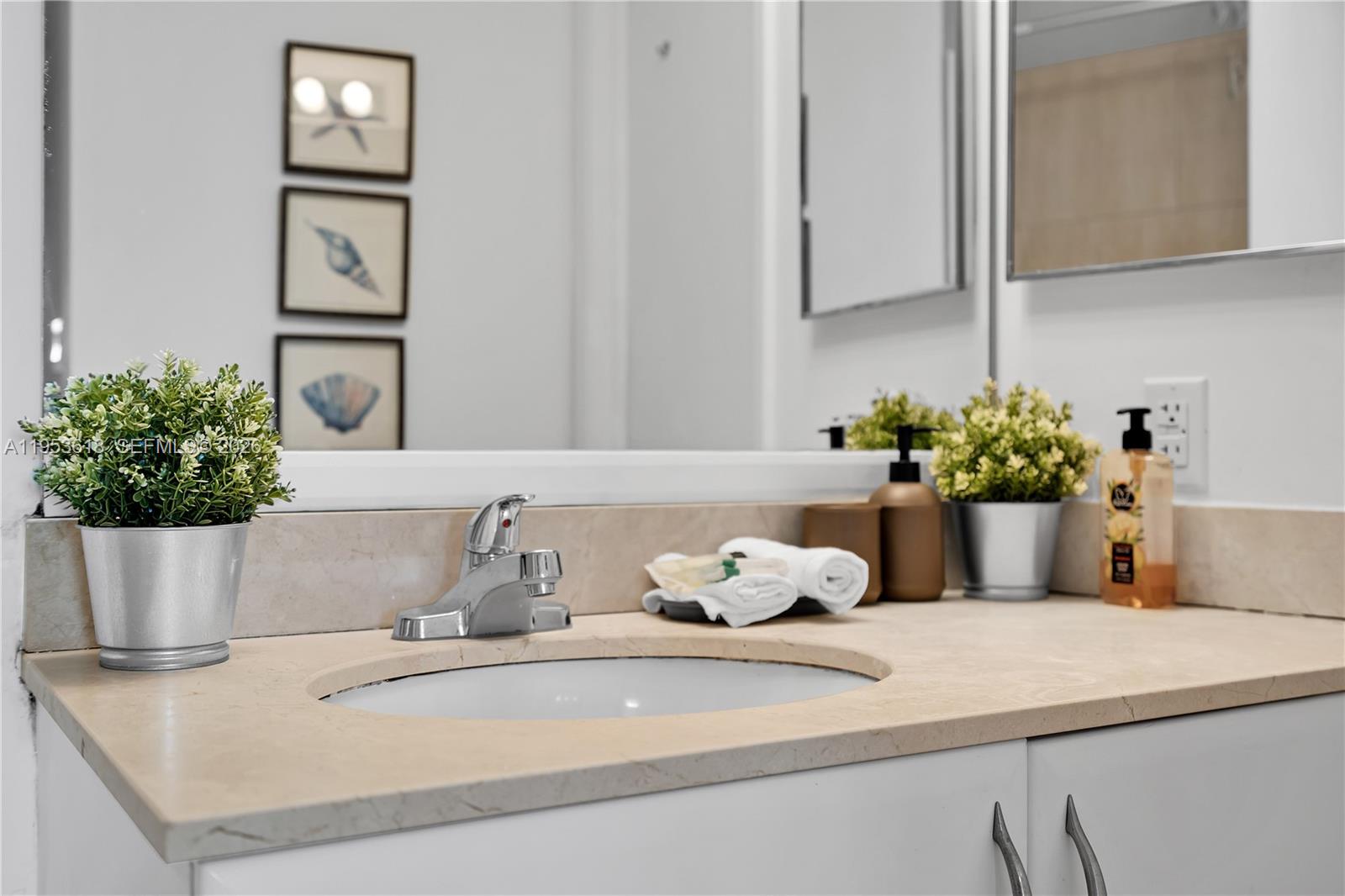 1750 N Bayshore Dr #5310 Miami, FL 33132