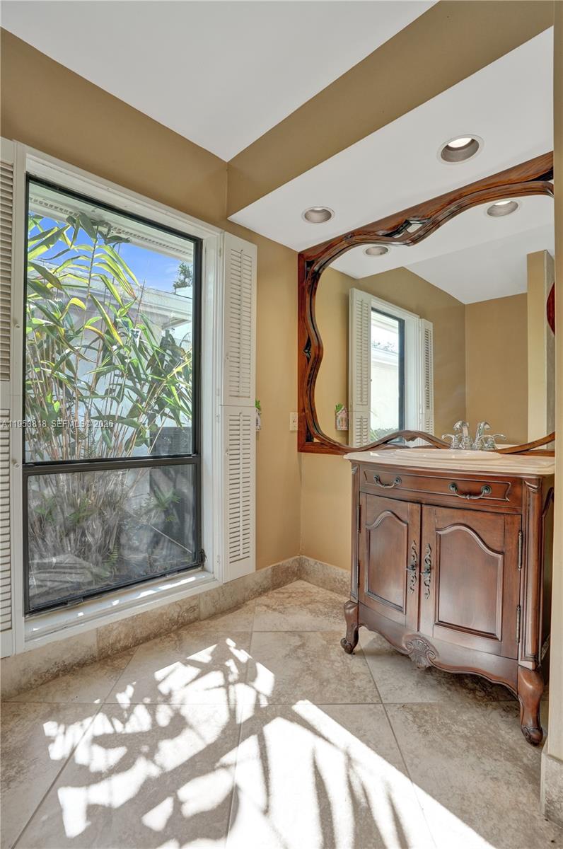 17115 Bay St Jupiter, FL 33477