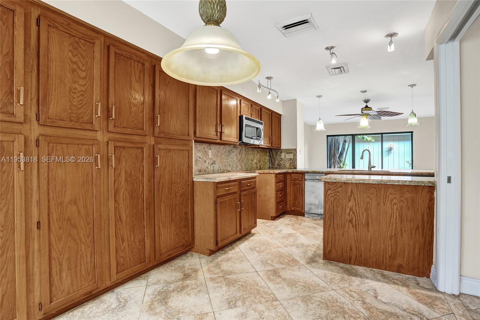 17115 Bay St Jupiter, FL 33477