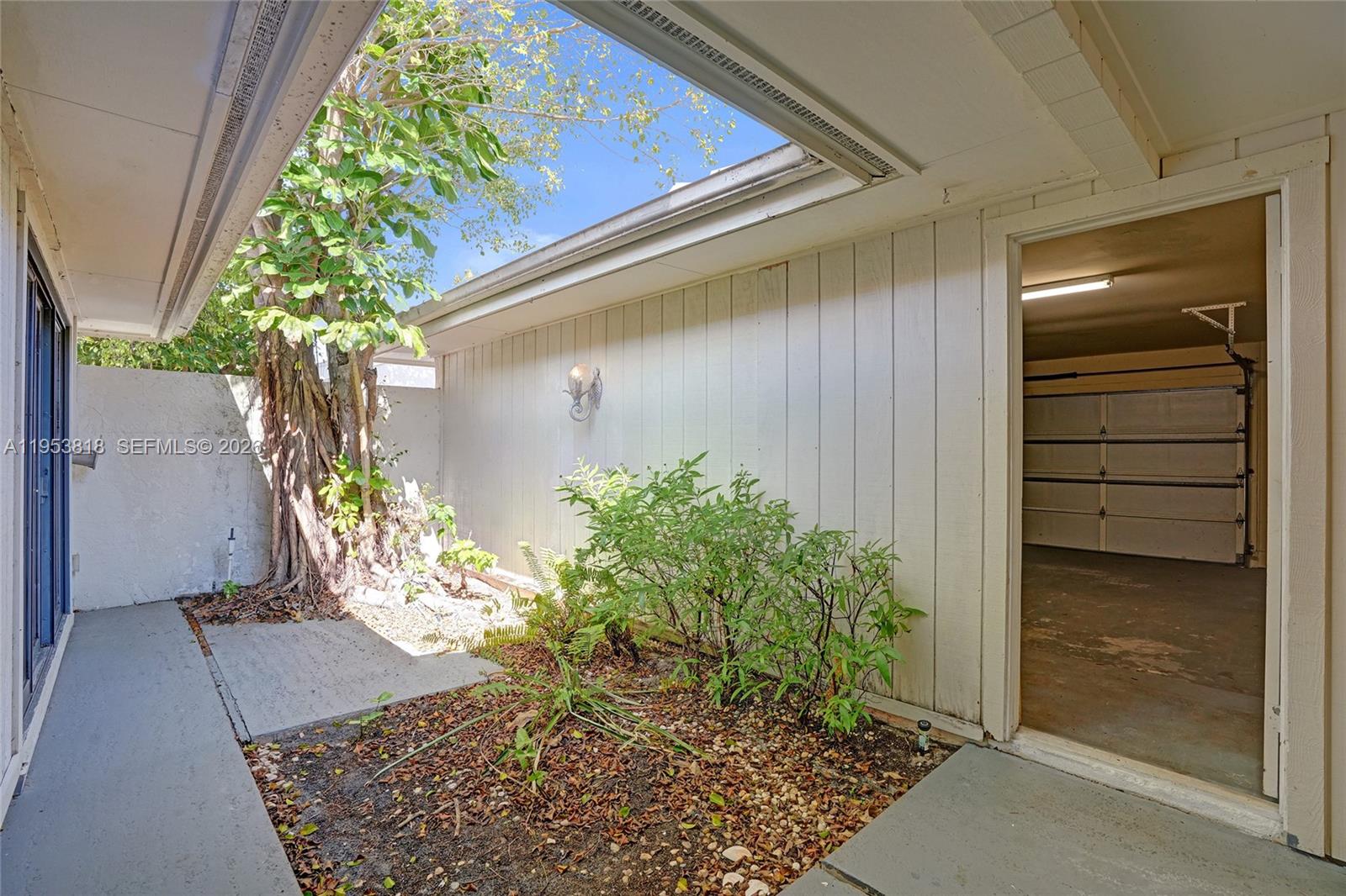 17115 Bay St Jupiter, FL 33477