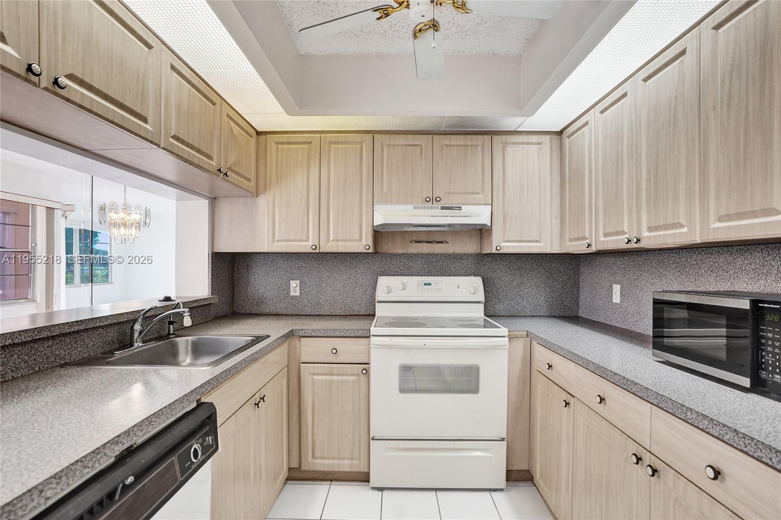 900 SW 128th Ave #103D