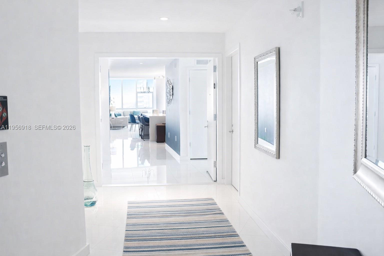 image Paramount Miami Worldcenter2