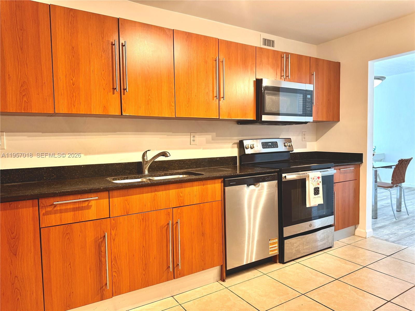 3000 S Ocean Dr #1006 Hollywood, FL 33019