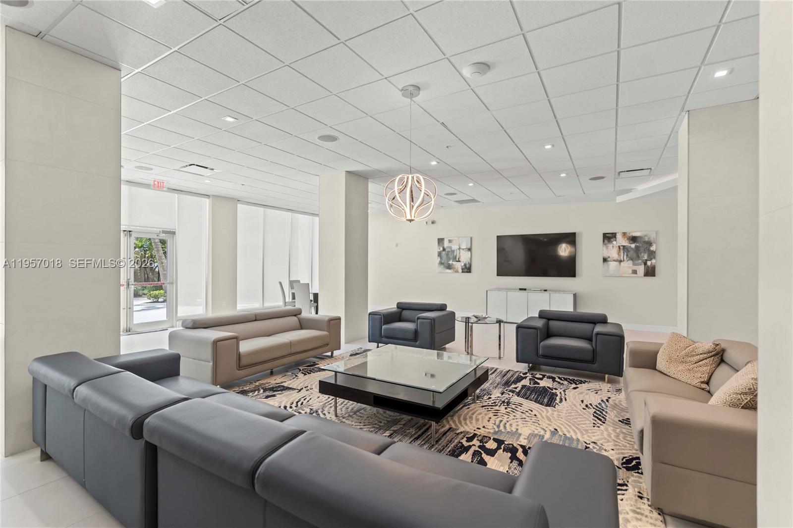 3000 S Ocean Dr #1006 Hollywood, FL 33019