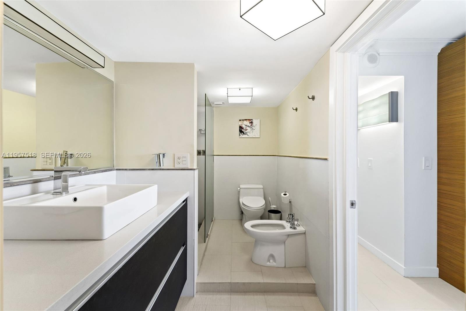 2655 Collins Ave #2301 Miami Beach, FL 33140