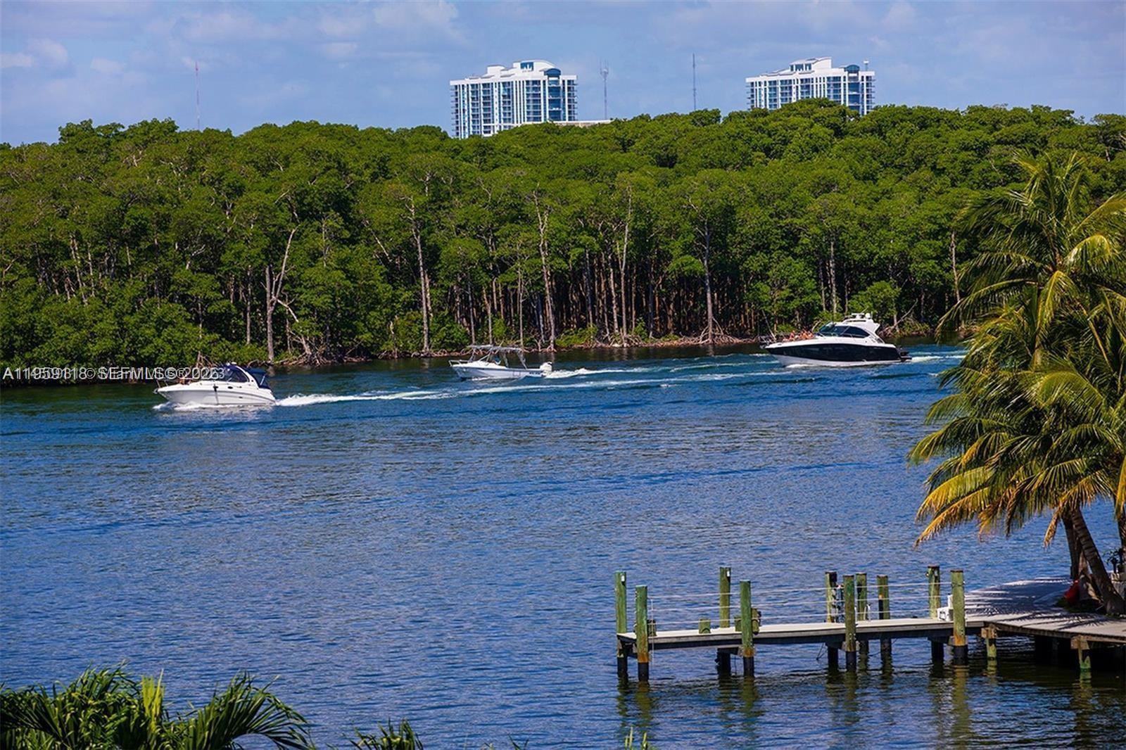 400 Kings Pt Dr #424 Sunny Isles Beach, FL 33160