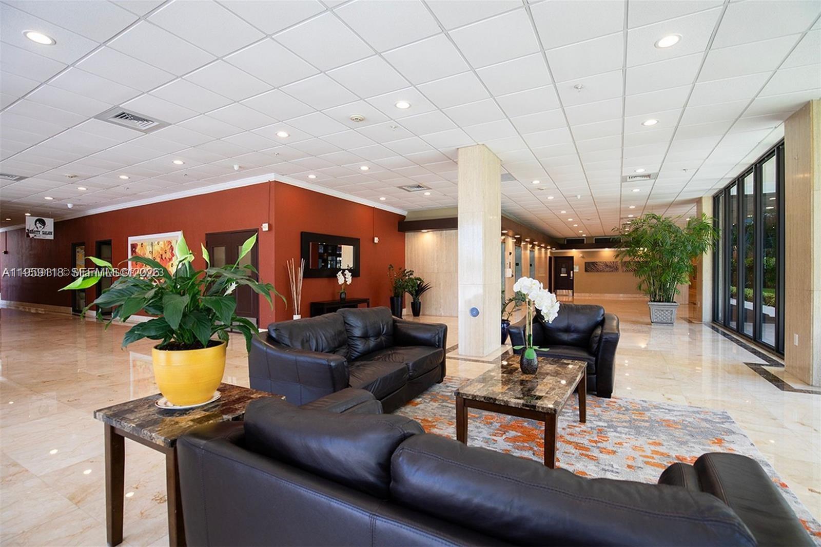 400 Kings Pt Dr #424 Sunny Isles Beach, FL 33160