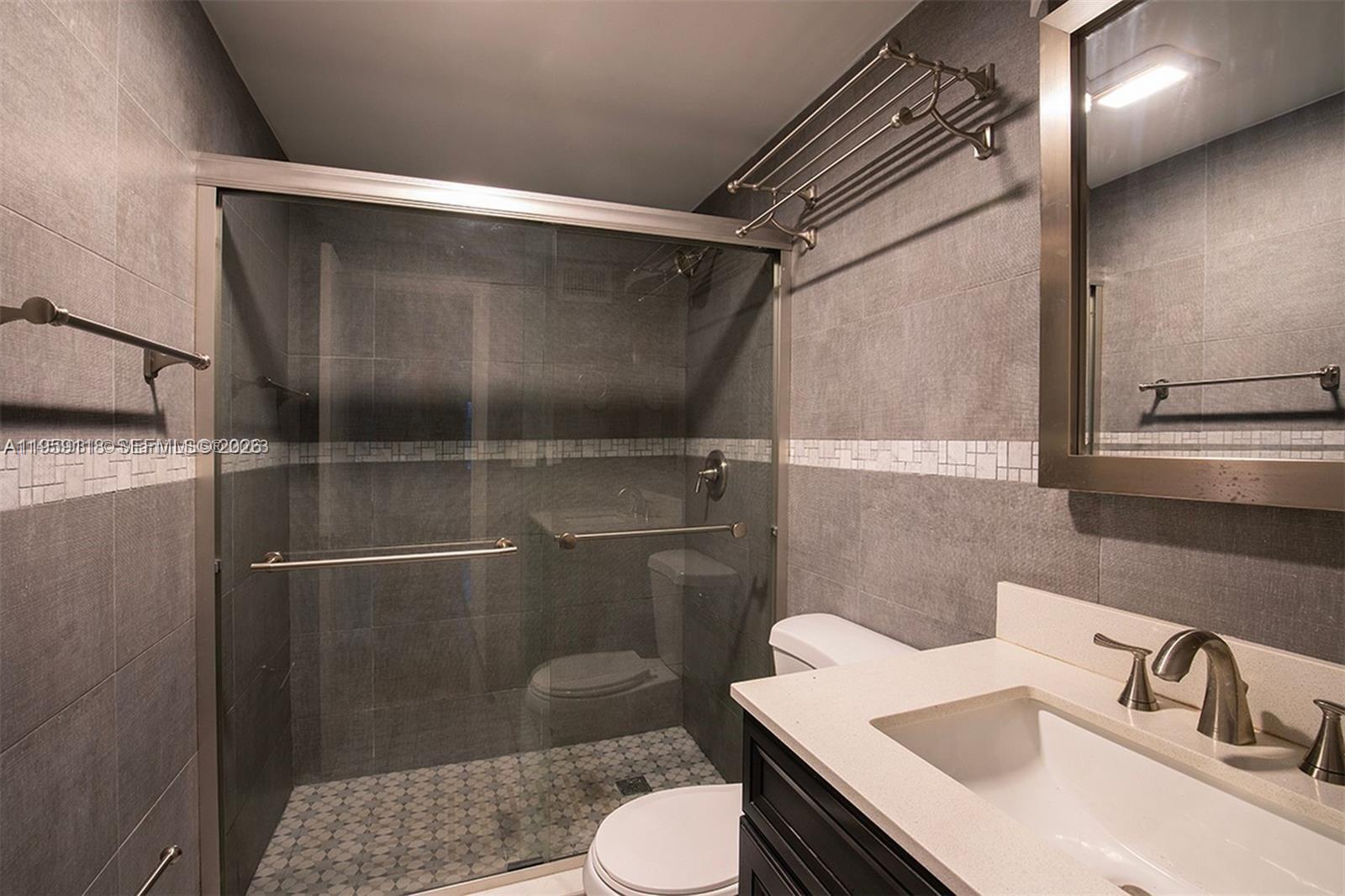 400 Kings Pt Dr #424 Sunny Isles Beach, FL 33160