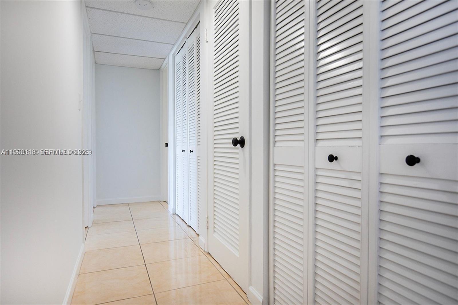 400 Kings Pt Dr #424 Sunny Isles Beach, FL 33160