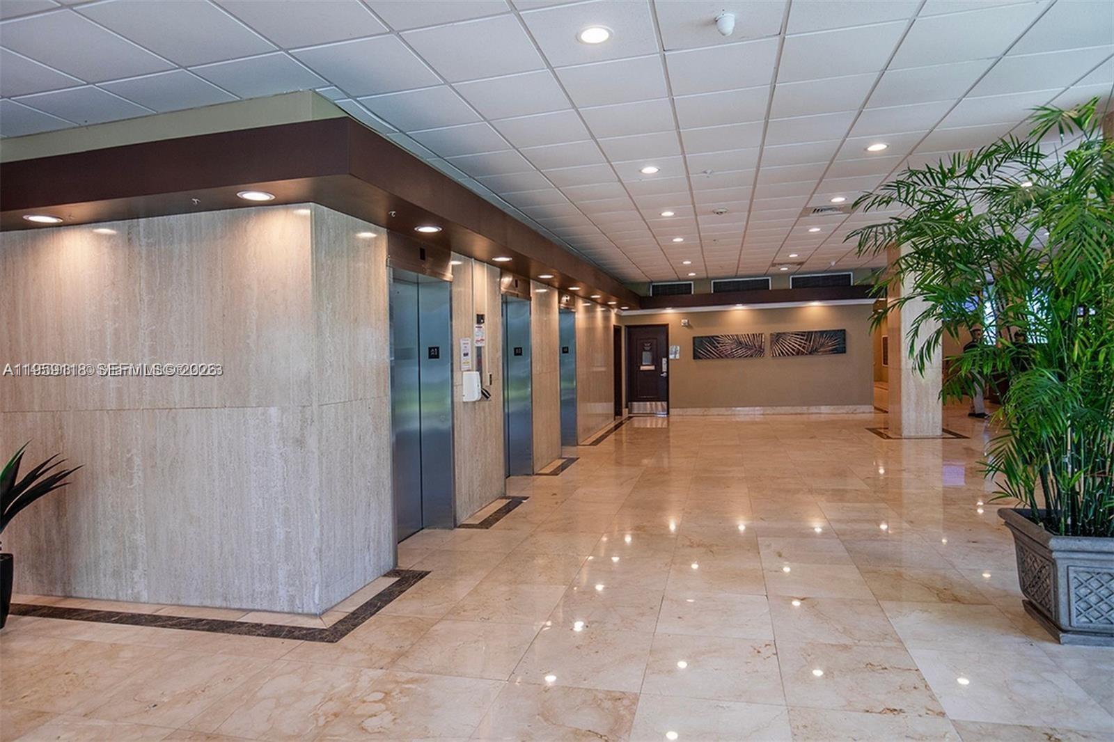 400 Kings Pt Dr #424 Sunny Isles Beach, FL 33160