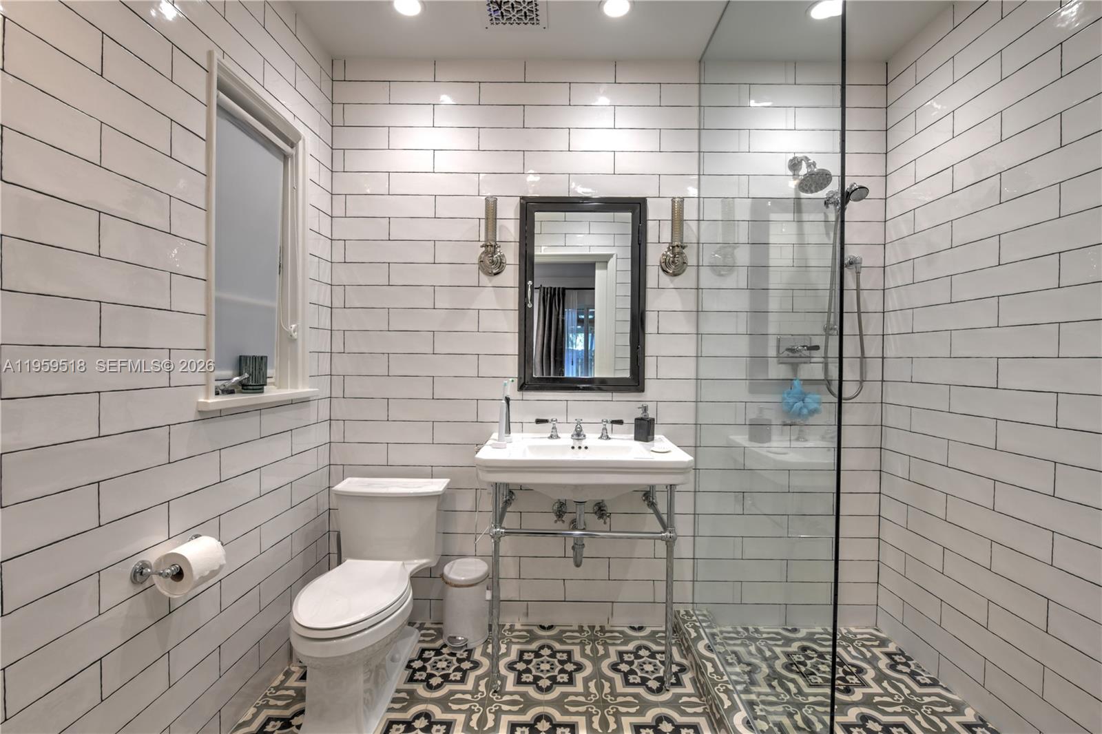 110 N 16th Ave Hollywood, FL 33020