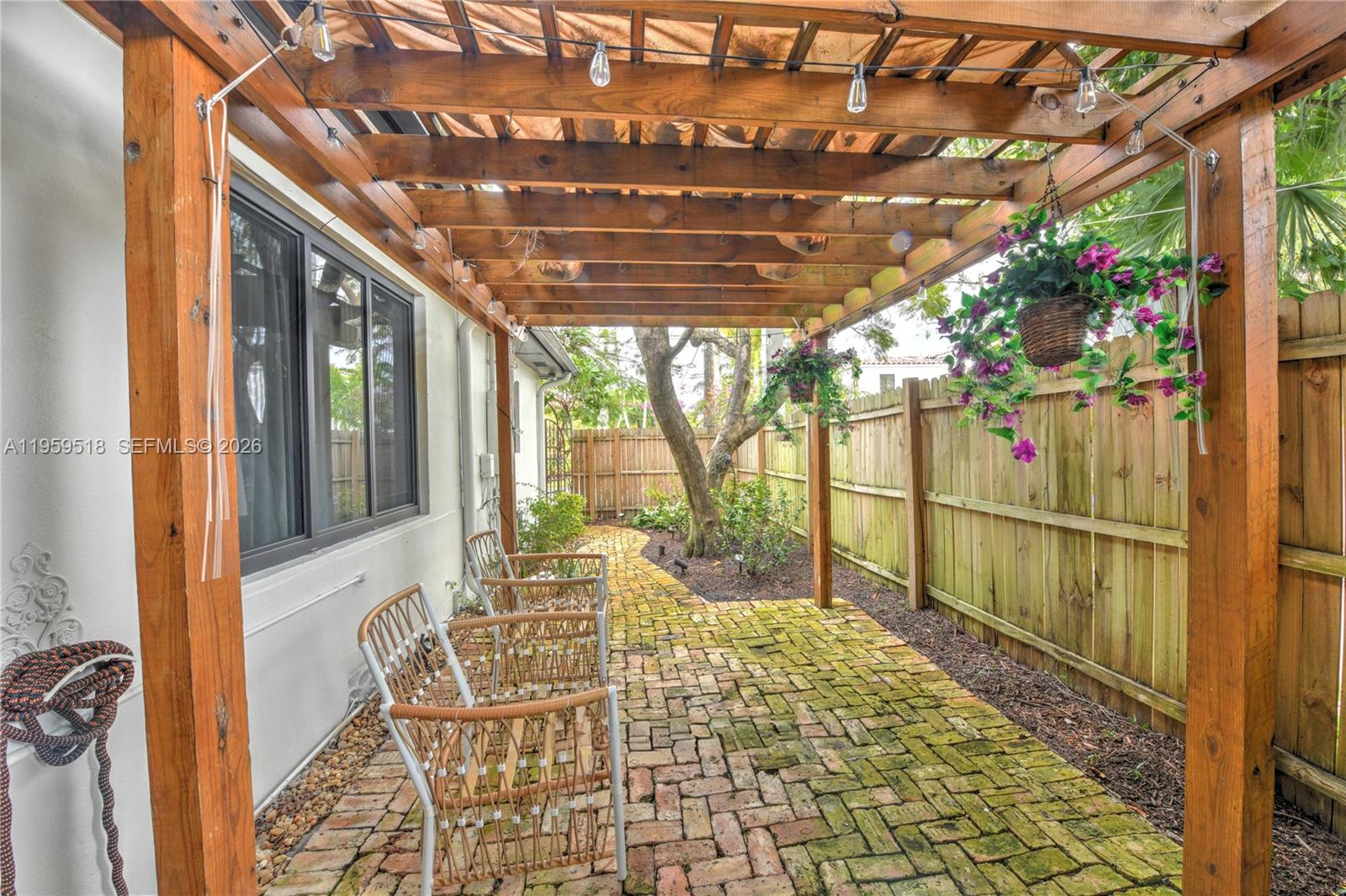 110 N 16th Ave Hollywood, FL 33020