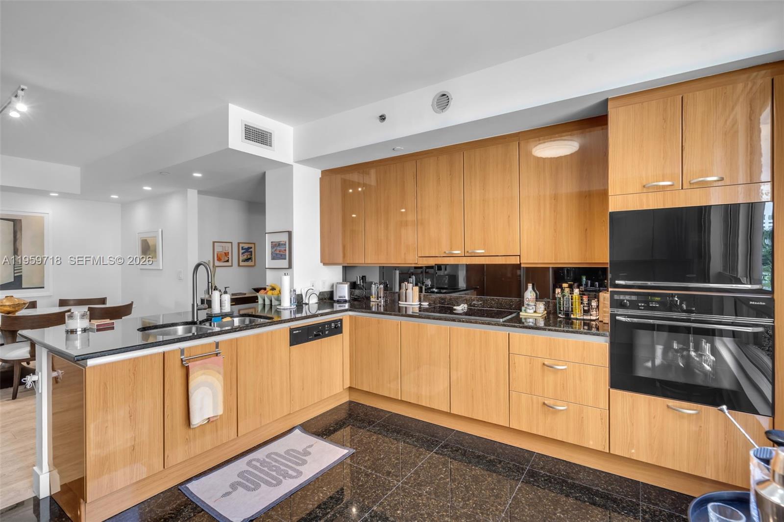 image Ocean Tower Two9