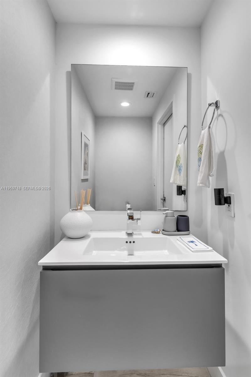 image Ocean Tower Two13