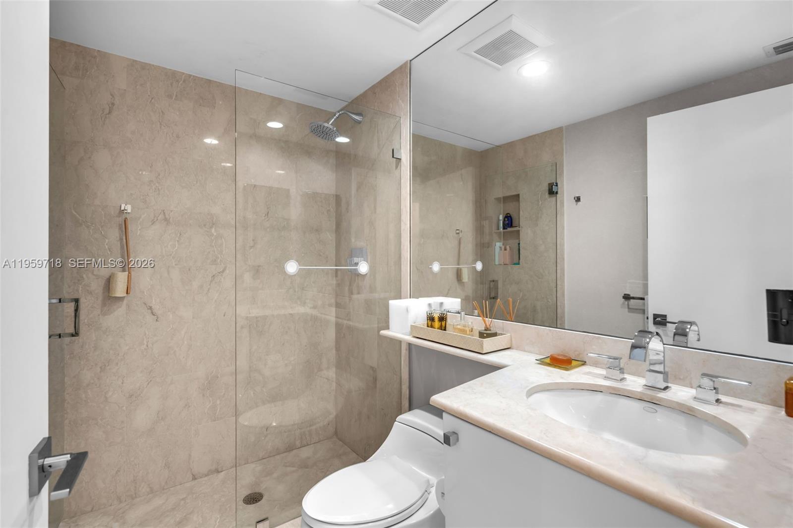 image Ocean Tower Two20